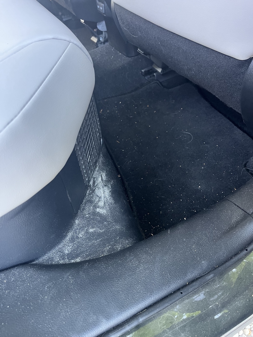 Avant nettoyage intérieur Lexus — Top Clean 84 Avignon