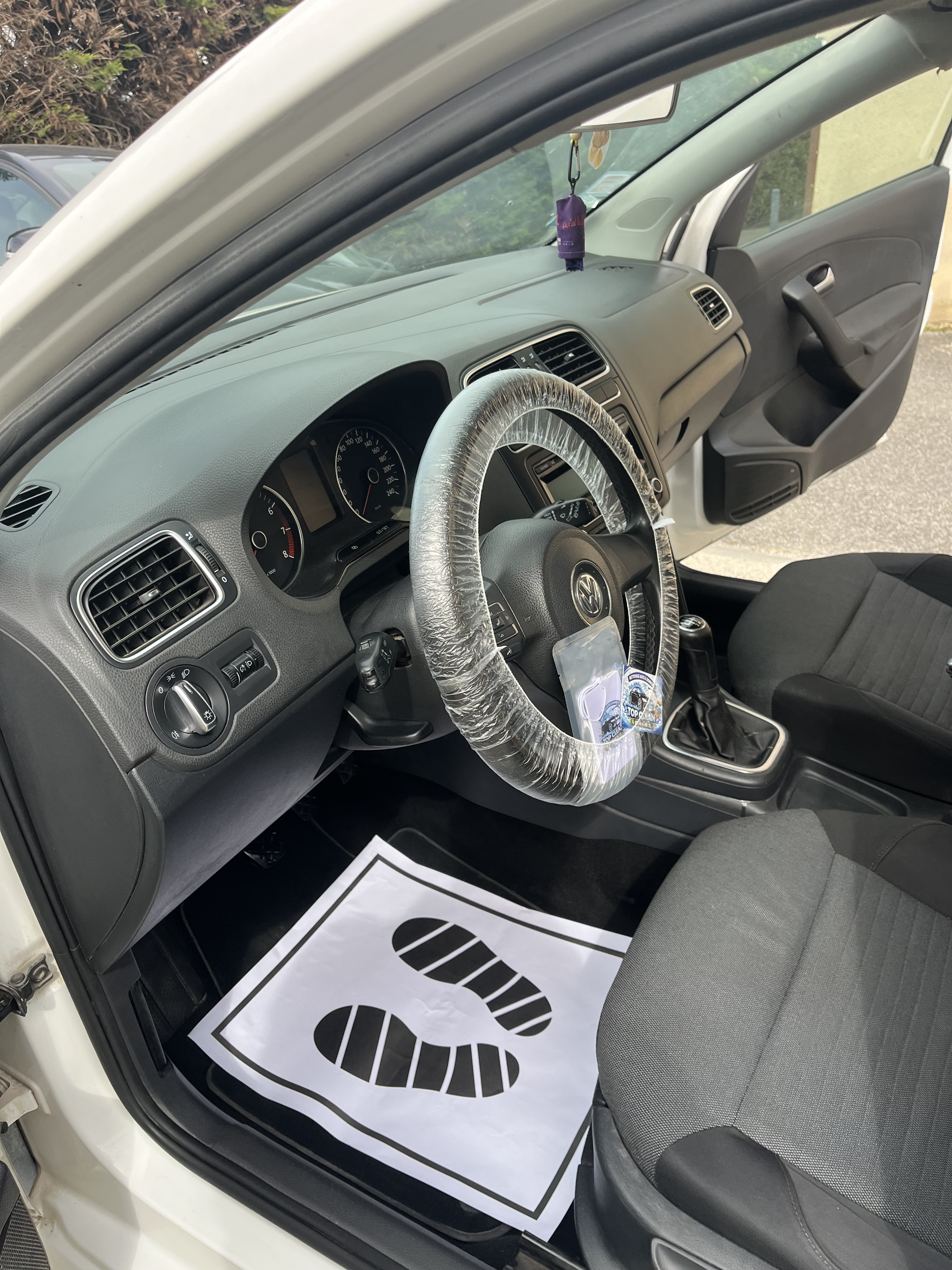Intérieur Volkswagen Polo détaillé par Top Clean 84